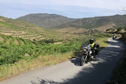Caravana do 19.º Portugal de Lés-a-Lés inicia a aventura nas Beiras