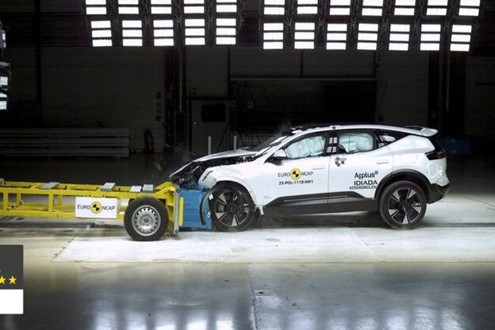 Polestar 3 considerado o Executive Car Mais Seguro de 2025 para a Euro NCAP - Prémio Best in Class, sendo o terceiro modelo da gama Polestar a receber a classificação máxima