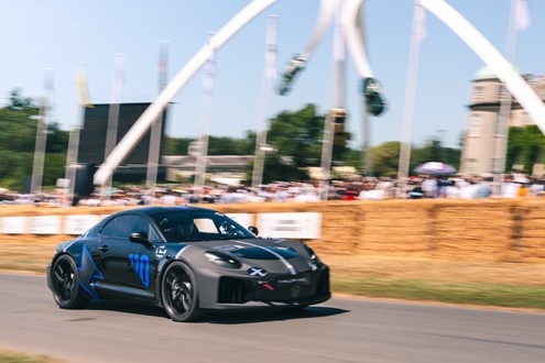 O Alpine A110 FUTURE conquista a rampa de Goodwood na sua estreia dinâmica a nível mundial - O protótipo de desenvolvimento do Alpine A110 FUTURE fez a sua estreia dinâmica, em público