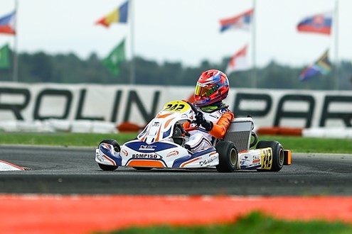 Gabi Santos Teixeira está no top-6 da Academia de Karting da Fórmula  - Jovem piloto de Gondomar voltou a mostrar a sua garra em Valência 