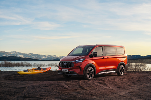 Nova Ford Tourneo Custom tecnologia de ponta e maior conforto - Nove lugares com espaço configurável