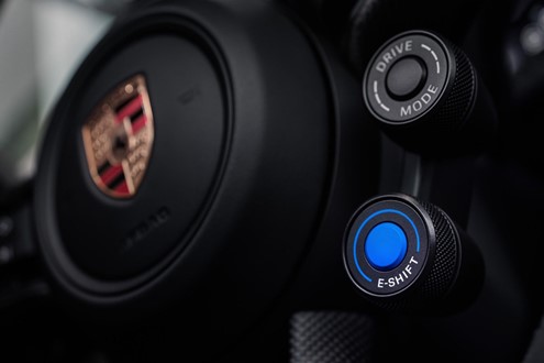 E-Shift explicado: como a Porsche está a adicionar uma nova dimensão à condução elétrica