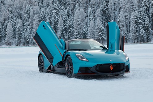 Maserati MCPURA Cielo Frozen Magma, o novo modelo exclusivo feito sob medida, estreia-se em st. Moritz