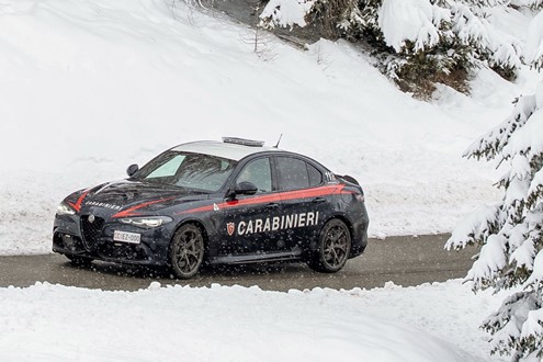 Alfa Romeo comemora 75 anos de parceria com os Carabinieri - Participando no evento desportivo “1814 Ski Challenge”