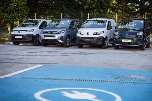 Fábrica Stellantis de Mangualde iniciou a produção de viaturas elétricas - Citroën ë-Berlingo e ë-Berlingo Van, Fiat e-Doblò, Opel Combo-e e Peugeot E-Partner e E-Rifter