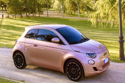 Fiat 500e liderou mercado dos veículos urbanos elétricos na Europa - Pelo segundo ano consecutivo em 2023