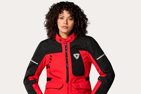 REV'IT! lança blusão de aventura desenvolvido para o público feminino