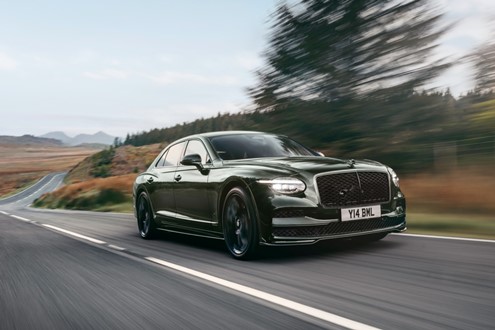 Novo Flying Spur: luxo artesanal com desempenho de Superdesportivo - O novo Flying Spur já pode ser configurado, com as primeiras entregas previstas para o início do quarto trimestre de 2026