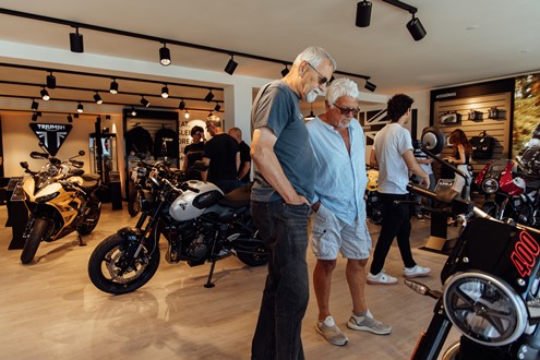 Triumph inaugura concessionário em Leiria e reforça presença no centro do país