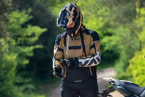 LS2 apresenta X‑Master, o novo fato de aventura preparado para todas as estações