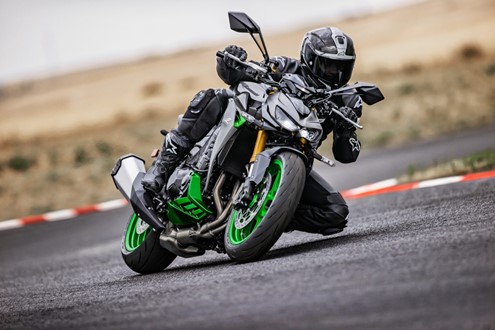Kawasaki Z1100 e Z1100 SE de 2027: no topo da hierarquia da família Z