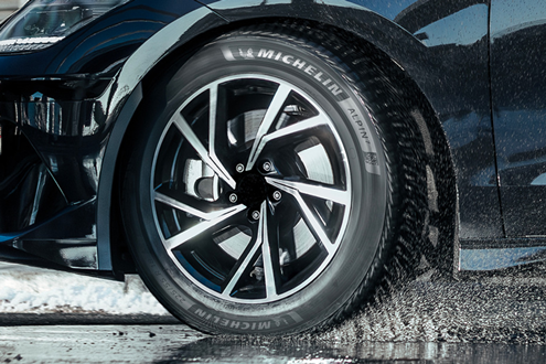 Michelin apoia nova norma europeia relativa a pneus novos depois de desgastados - Regulamentação R117-04 garante maior segurança, respeito pelo meio ambiente e preservação do poder de compra 