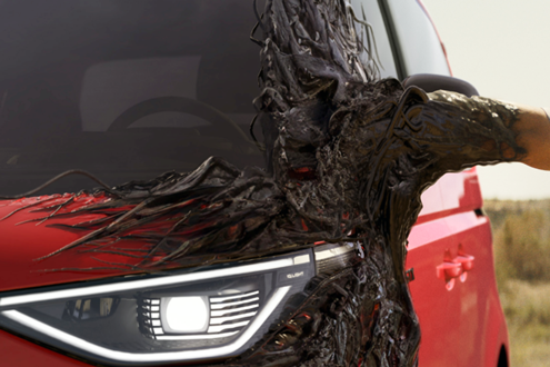 Volkswagen ID. Buzz GTX em destaque no filme Venom: A última dança - O vermelho Buzz é transformado num potente GTX preto, ao estilo Venom