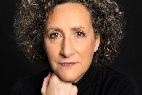 Luísa Cruz protagoniza Maiúscula, espetáculo de abertura da temporada do TNSJ