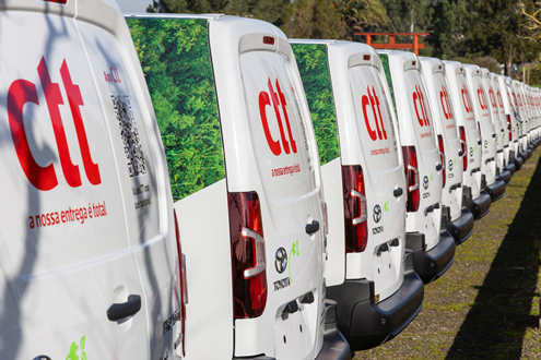 CTT reforçam frota ecológica  - Com mais  418 veículos Toyota totalmente elétricos