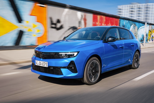 Opel anuncia abertura de encomendas no novo Astra Electric - Com 270 Nm de binário, autonomia máxima de 416 km 