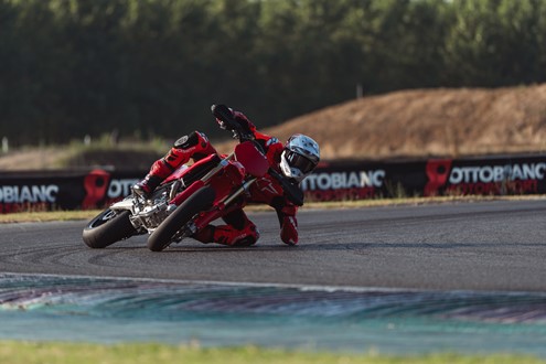 Revelada a Ducati Desmo450 SM - a primeira supermoto de competição da marca