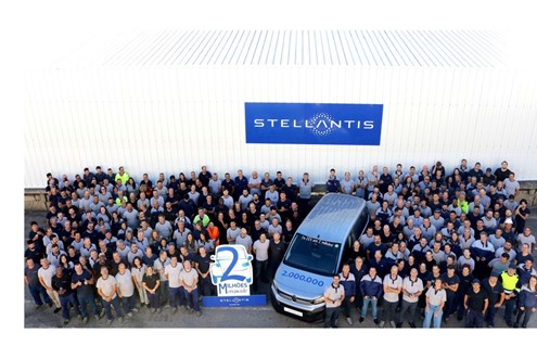 Stellantis Mangualde alcança a produção de 2 milhões de veículos - Viatura número 2.000.000 é um Citroën ë-Berlingo Van, 100% elétrico, de cor Cinzenta, destinado a um cliente nacional, da região de Leiria