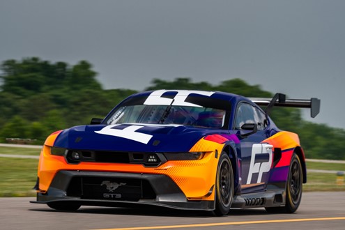 Ford revela o Mustang GT3 em Le Mans - Novo modelo de competição baseado no Mustang Dark Horse