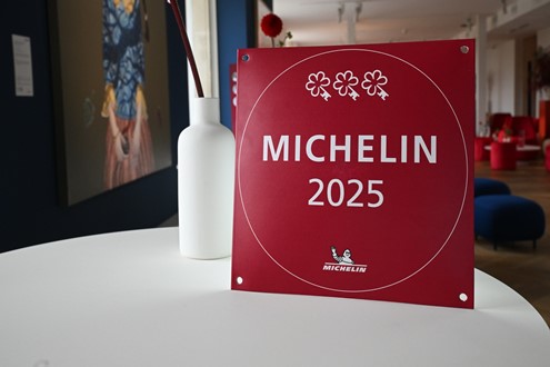 Guia MICHELIN estabelece um novo padrão mundial de excelência hoteleira com a distinção da Chave MICHELIN - Tal como as Estrelas MICHELIN distinguem os restaurantes excecionais