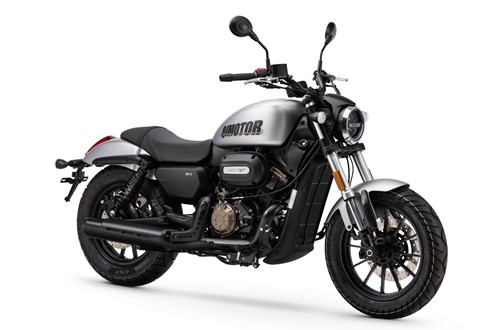 QJ Motor oferece matrícula na compra de modelos 125cc até ao final de junho