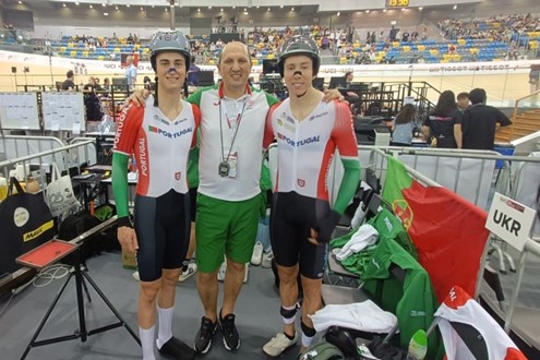 Gabriel Baptista e João Martins conquistam 6.º lugar no Madison na Taça do Mundo de Pista