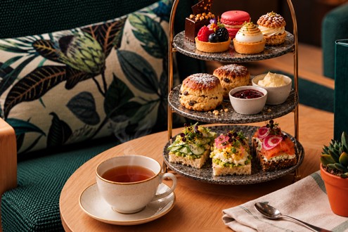 Hyatt Regency Vilamoura lança hoje o Algarvian Afternoon Tea,  uma nova experiência de fim de tarde no Lume Lounge Bar - Combina a tradição britânica do chá da tarde com sabores de inspiração algarvia