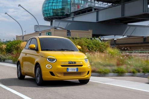 Novo FIAT 500 Hybrid já disponível para encomenda - Desde 20.850 euros ou desde 129 euros/mês através de solução de renting Leasys