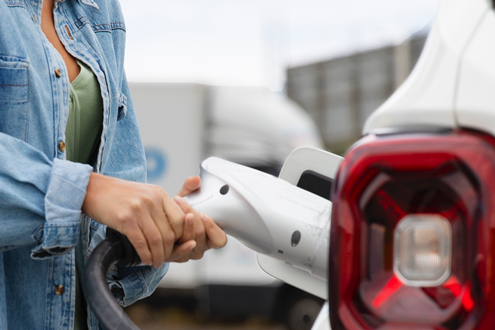 Bling Energy chega ao mercado de carregamento de veículos elétricos - Através da energia limpa e modelo de subscrição  