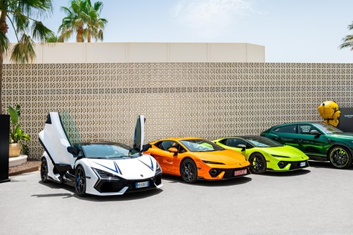 Driven By Color - Automobili Lamborghini nos destinos de verão mais exclusivos do sul da Europa