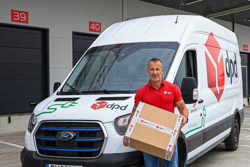 DPD investe no alargamento da sua frota 100% elétrica - Com a aquisição de 80 E-Transit da Ford