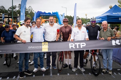 Volta a Portugal em Bicicleta em dia de descanso: quase 700 quilómetros cumpridos e tudo em aberto na geral