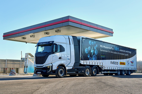 Iveco fornece dois camiões S-eway Fuel-Cell à BMW - As primeiras unidades do inovador projeto H2Haul, centrado no hidrogénio, a chegar à estrada