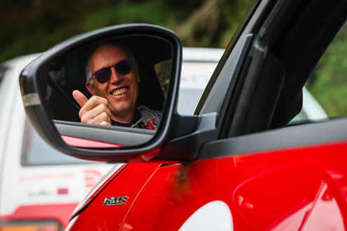 Carlos Tavares ao volante do novo Alfa Romeo Junior Veloce no Caramulo Motorfestival - Viatura contou com decoração especial que homenageia a história da Alfa Romeo e a bandeira portuguesa 