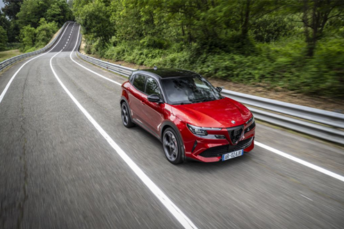 Abertura de Encomendas do Alfa Romeo Junior Elettrica Veloce - São 280 cv de paixão 100% elétrica