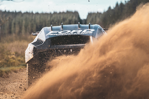 Ford Raptor no Dakar 2025  - Com os ícones do offroad Carlos Sainz Sr. e Nani Roma