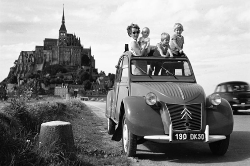 O 2 CV celebra 75 anos - Último exemplar saiu da fábrica de Mangualde há 33 anos