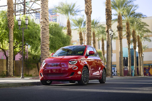 Fiat 500e conquista o seu primeiro troféu nos EUA - “Urban Green Car of the Year 2024” do “Green Car Journal”