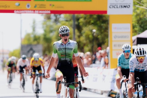 Kenzo Vandenabeele vence em Salvaterra de Magos e Nicolas Donat veste de amarelo