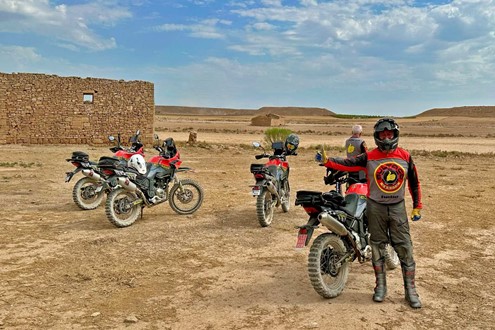 Bultaco submete a sua nova Rally GT 300 a um exigente teste na região montanhosa de Monegros - Marrocos é a seguir!