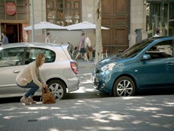 Novo Nissan Micra - "Luta" com a mala