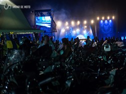 37ª Concentração do Moto Clube de Faro 2018 - Ambiente noturno de 6ª feira