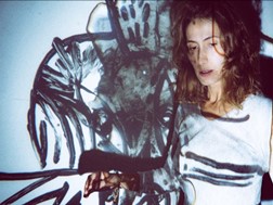 Dela Marmy apresenta "Stellar"