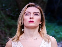 "Avé Maria” de F. Schubert é o primeiro single de música clássica de Ana Brissos