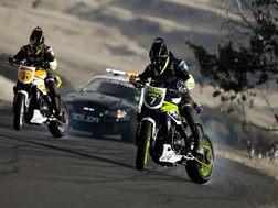 Moto VS Carro Batalha de Drift