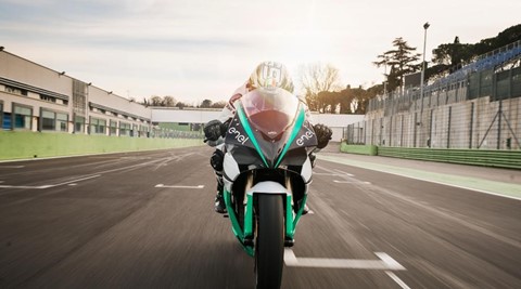 MotoGP - Está finalmente apresentado o FIM Enel MotoE