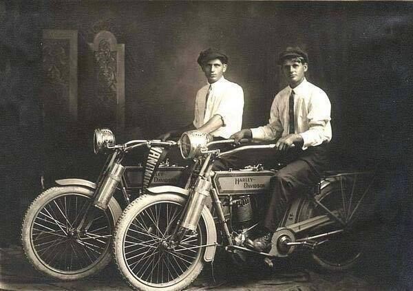 Harley-Davidson lançou o "Back to the Bricks": um plano de Artie Starrs para relançar a marca de Milwaukee