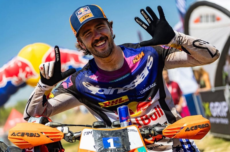 Graham Jarvis é o primeiro piloto a concluir os Red Bull Romaniacs numa moto elétrica