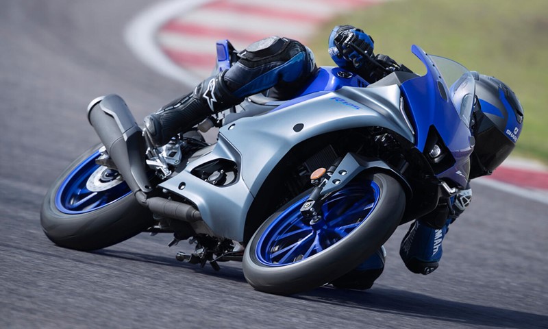 A nova Yamaha R125 2023 - Renovada dentro do DNA das séries R