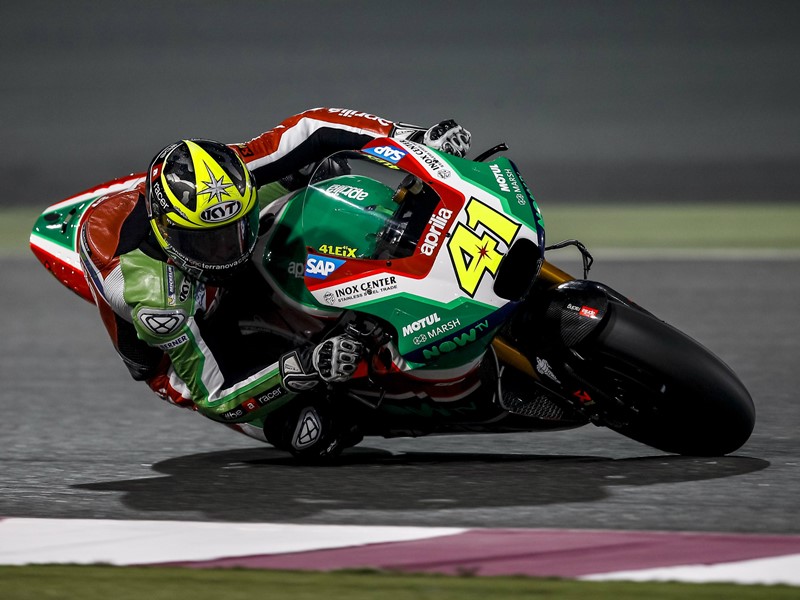 Moto GP - Qatar: Aprilia com excelente resultado na primeira corrida do ano  - Desporto - Andar de Moto
